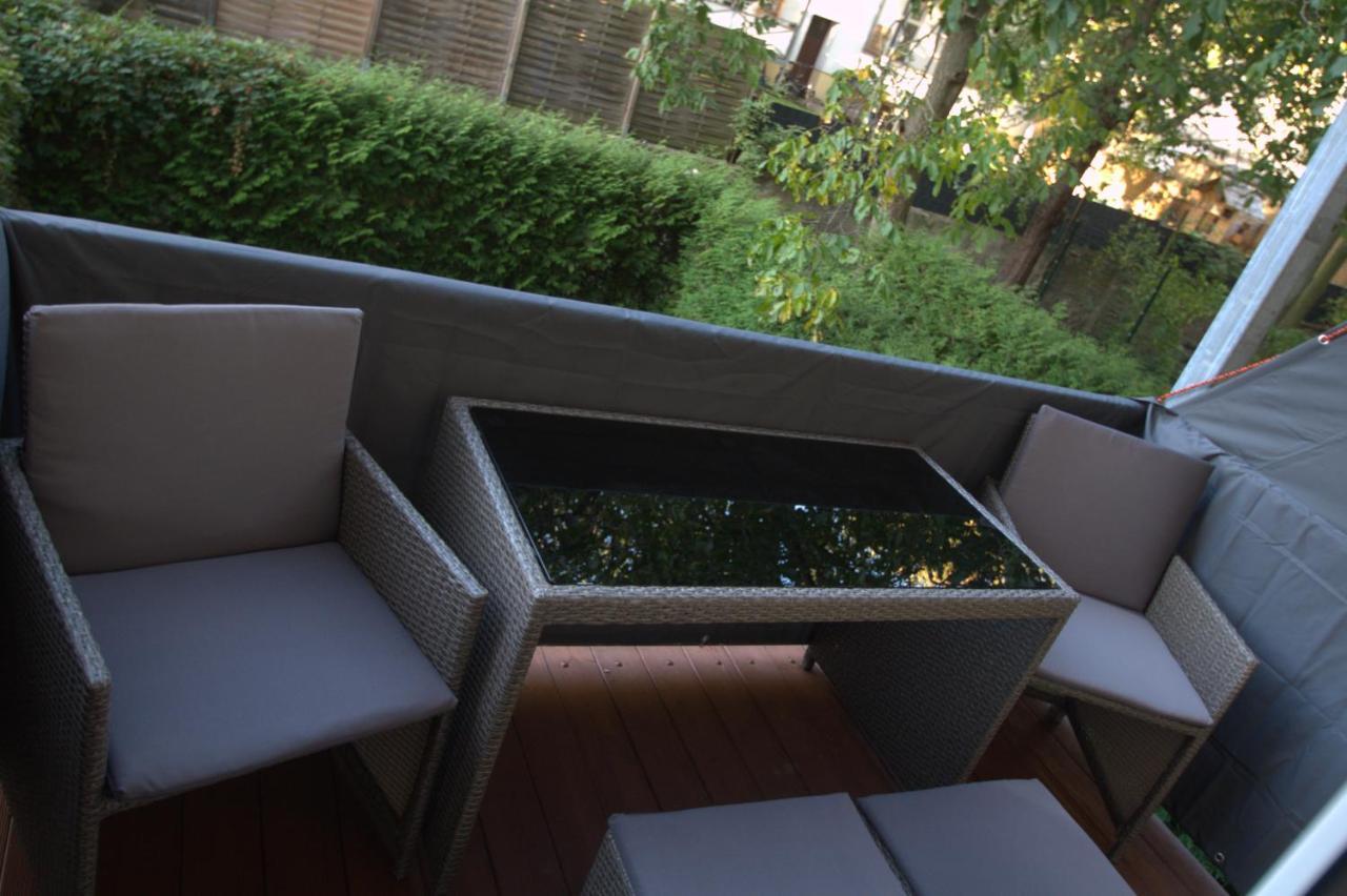 Blissplace 3 Zi Premium Apartment Nahe Getec Arena Mit Kingsize Betten Und Balkon Magdeburg Luaran gambar