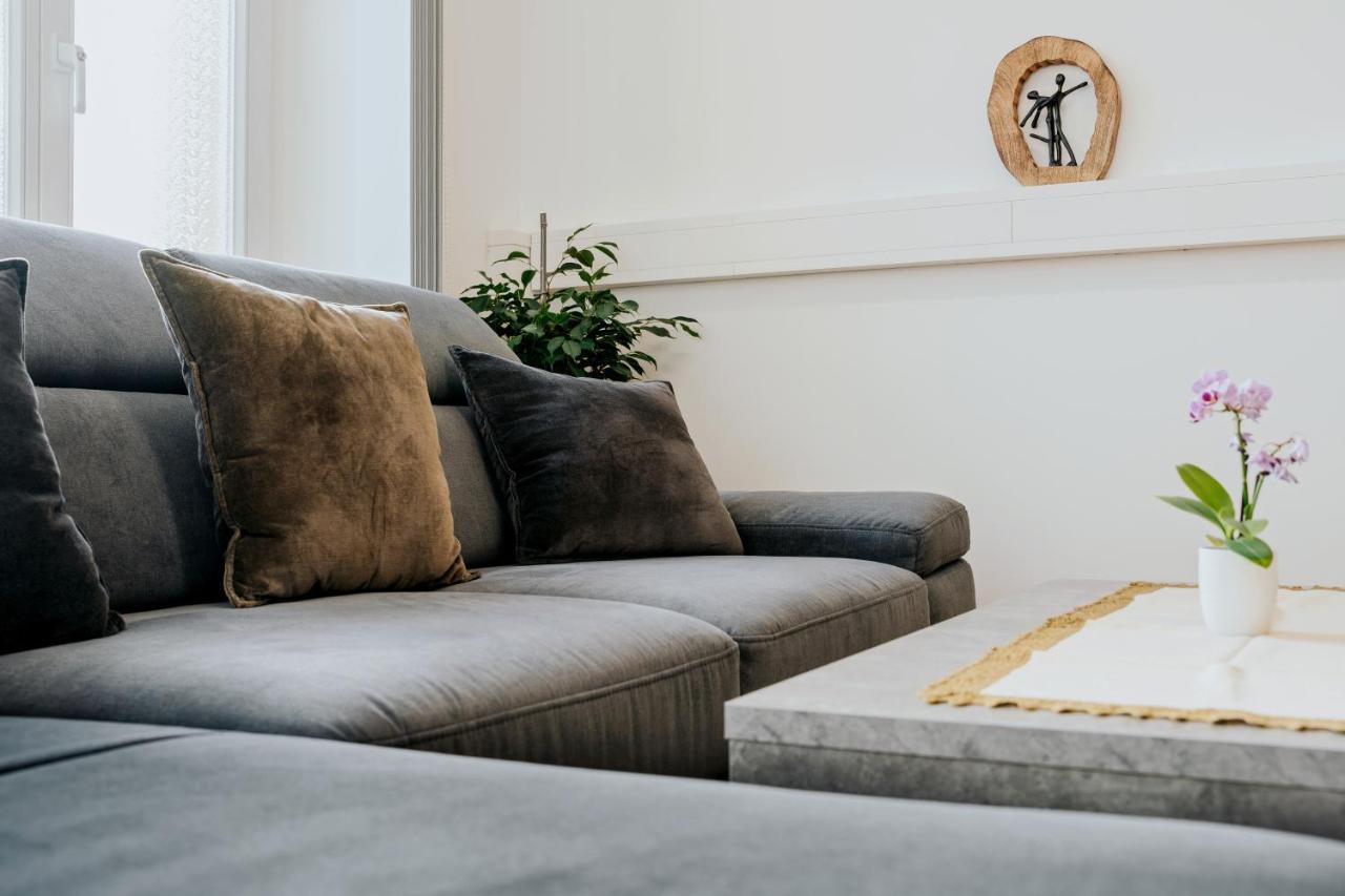 Blissplace 3 Zi Premium Apartment Nahe Getec Arena Mit Kingsize Betten Und Balkon Magdeburg Luaran gambar