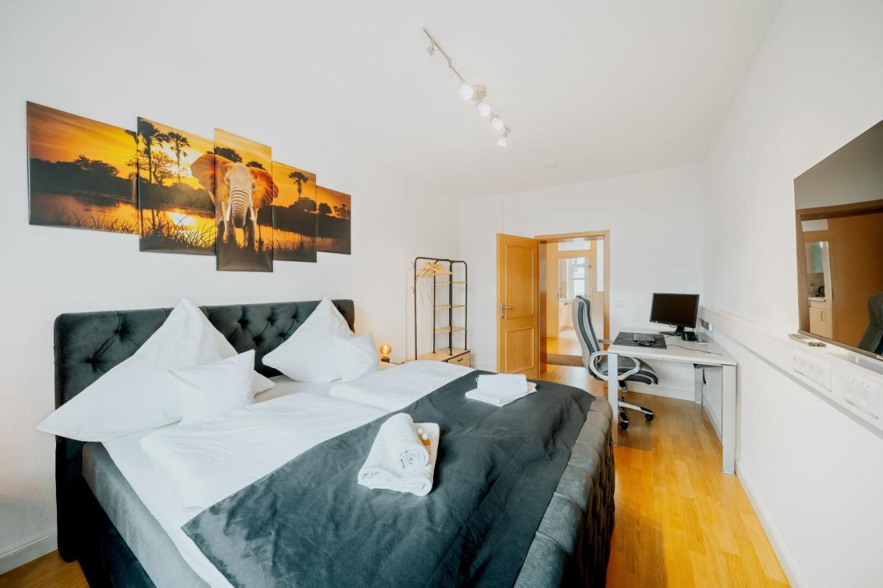 Blissplace 3 Zi Premium Apartment Nahe Getec Arena Mit Kingsize Betten Und Balkon Magdeburg Luaran gambar