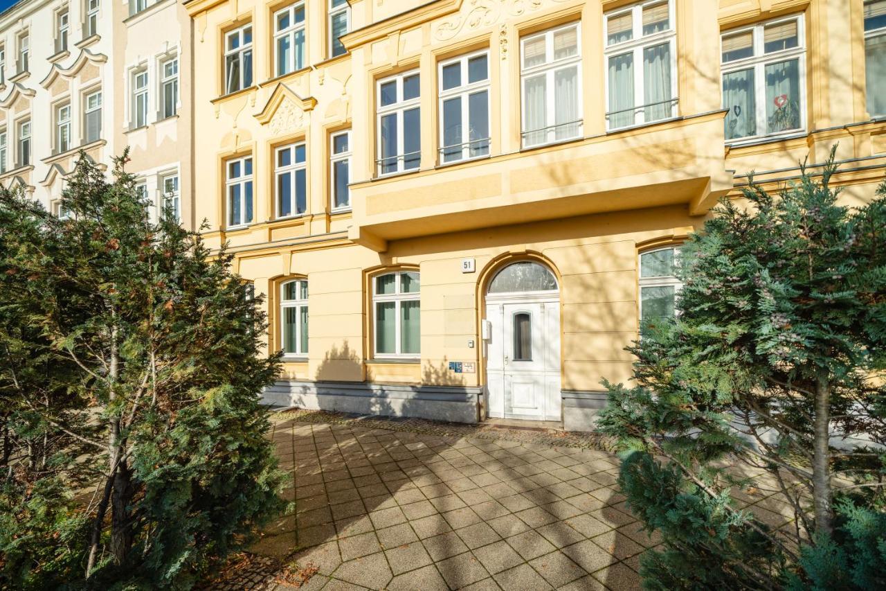 Blissplace 3 Zi Premium Apartment Nahe Getec Arena Mit Kingsize Betten Und Balkon Magdeburg Luaran gambar